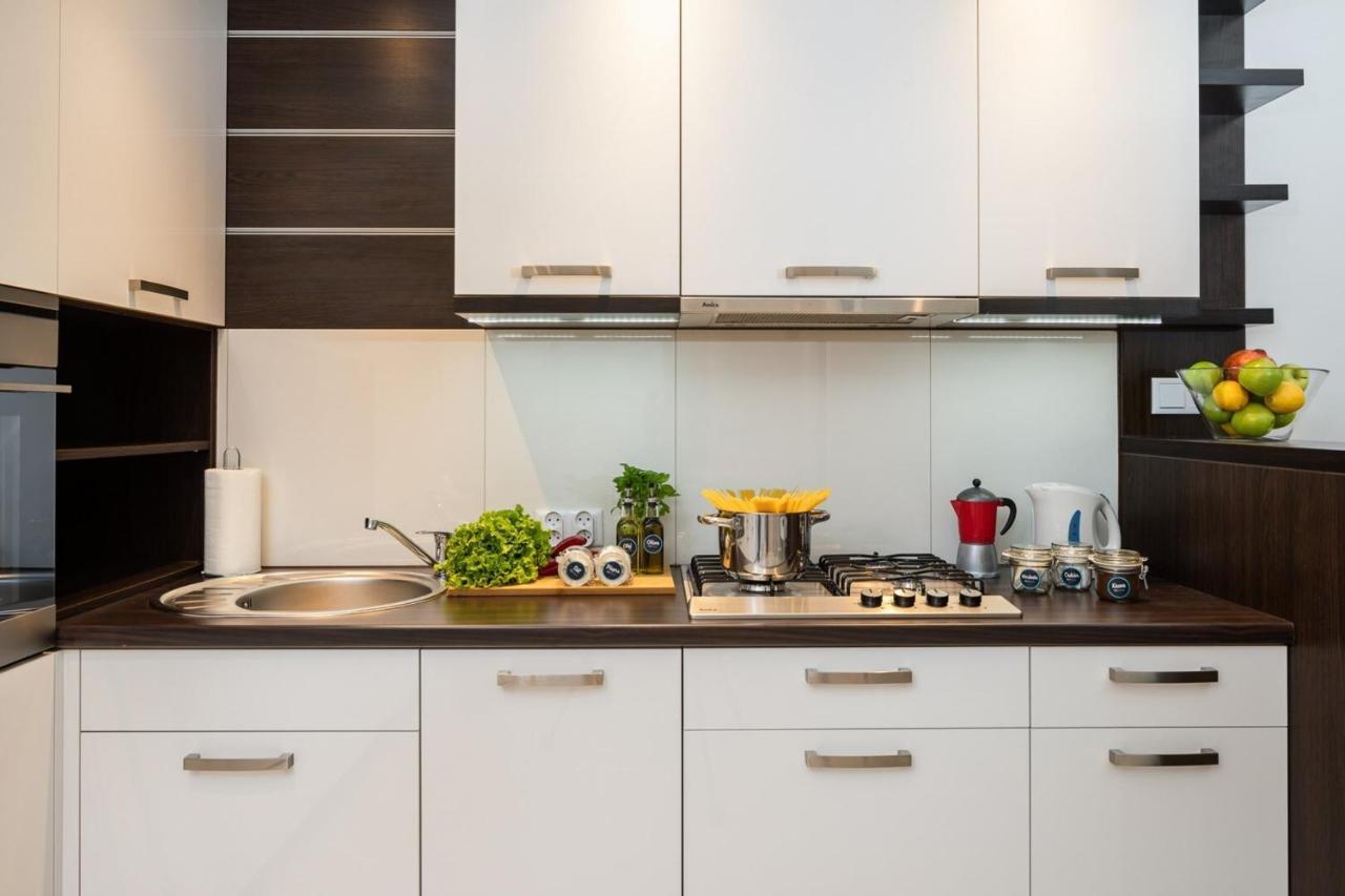W Rent Like Home - Grojecka 19 25 Varšava Pokoj fotografie